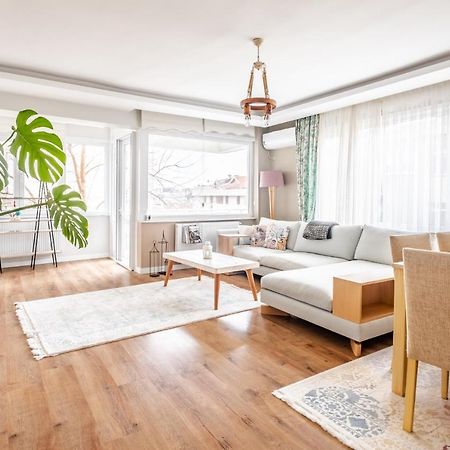 Vibrant Flat With Balcony In Maltepe Apartment Istanbul Exterior foto
