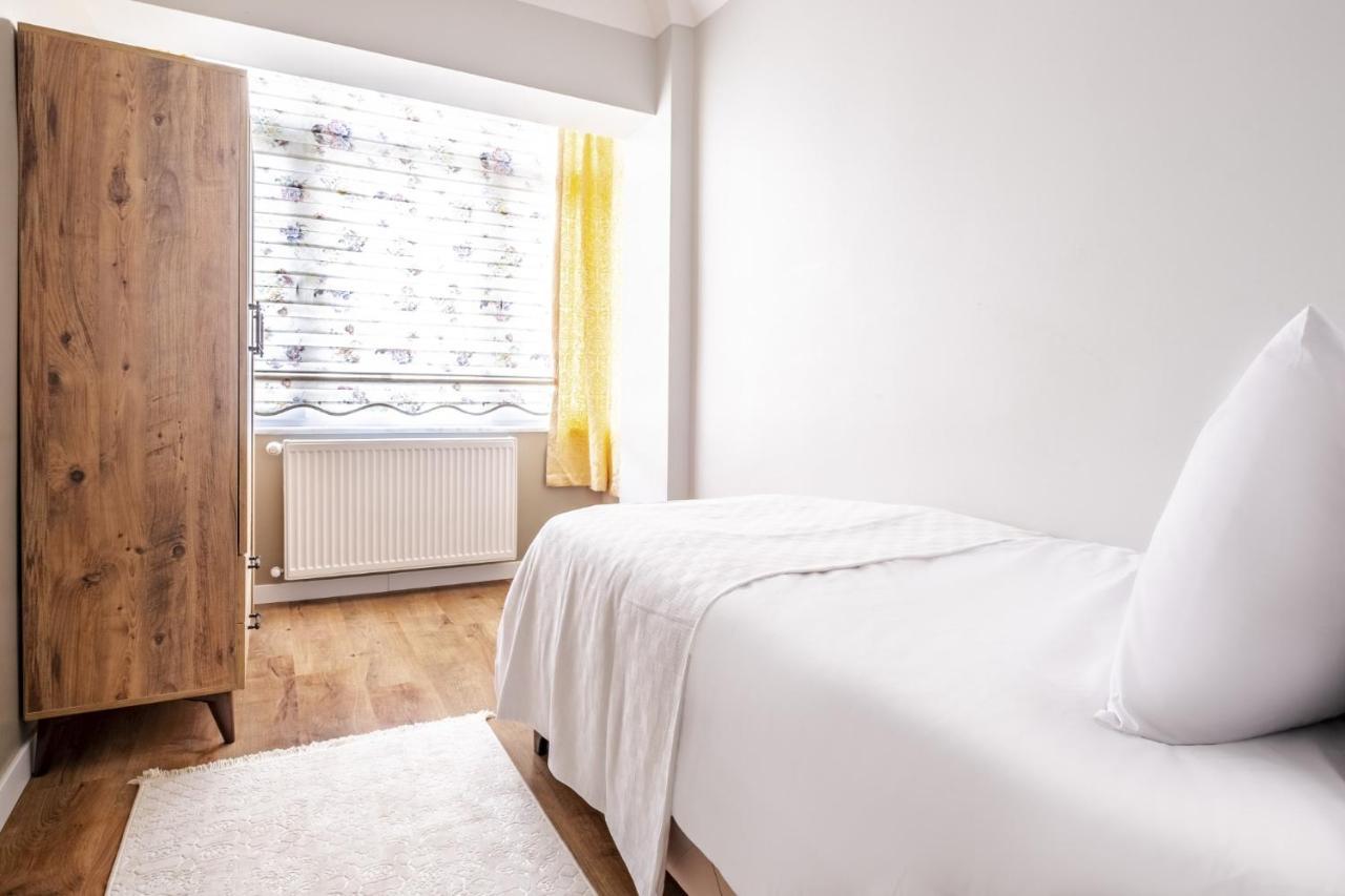 Vibrant Flat With Balcony In Maltepe Apartment Istanbul Exterior foto